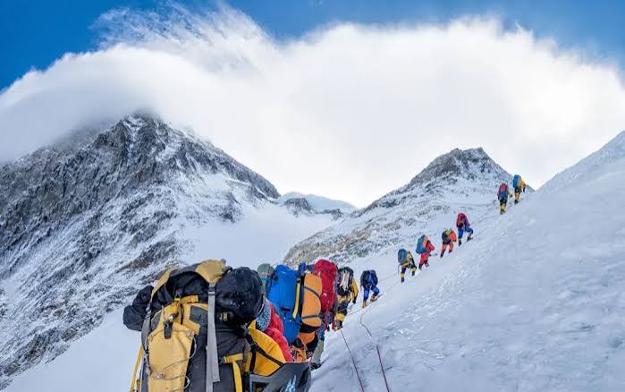 Guided high-altitude Mount Kilimanjaro trekking tour
